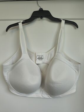 Vanity Fair Lingerie Sport Full Figure Wireless White Bra 71500 44D
